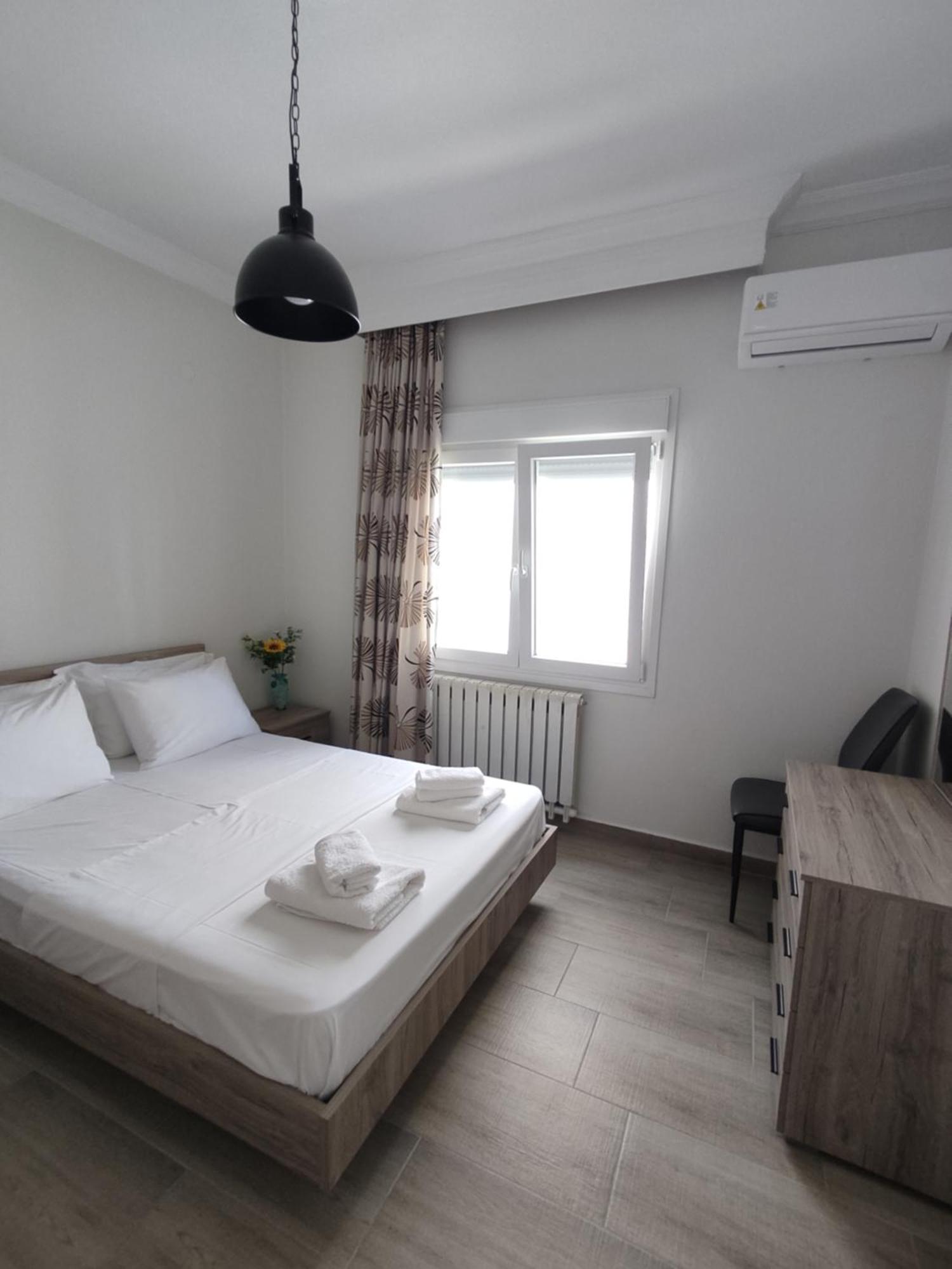 Antigoni'S Apartments Katerini Bagian luar foto